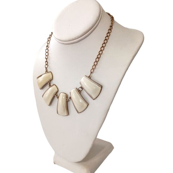 Y2K Chunky Enameled Necklace Statement Vanilla Bib Metal Collar Gold Tone 90s.  - Picture 12 of 16